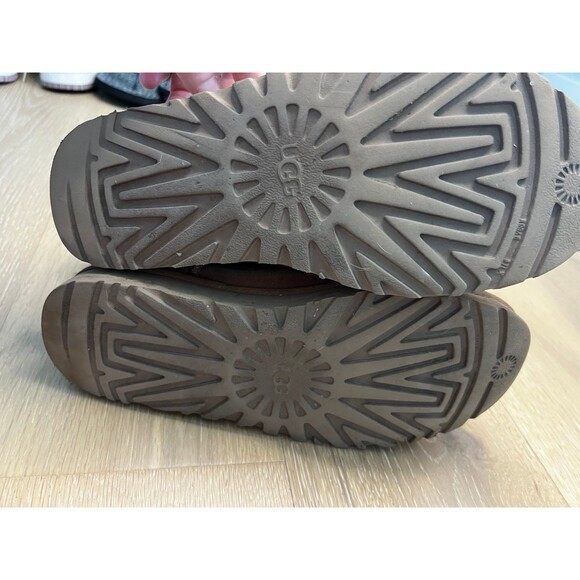 UGG Bailey Bow Womens size 8 - Picture 4 of 9